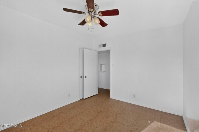 Building Photo - 5108 Yvette Ave