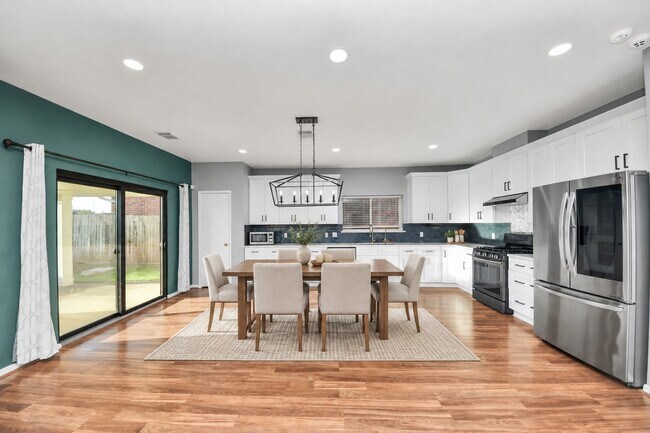 Building Photo - 16319 Autumn Leigh Dr