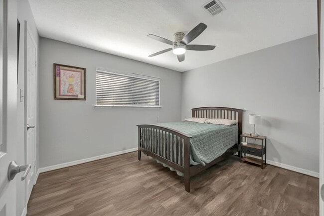 Building Photo - 2610 Loganberry Cir