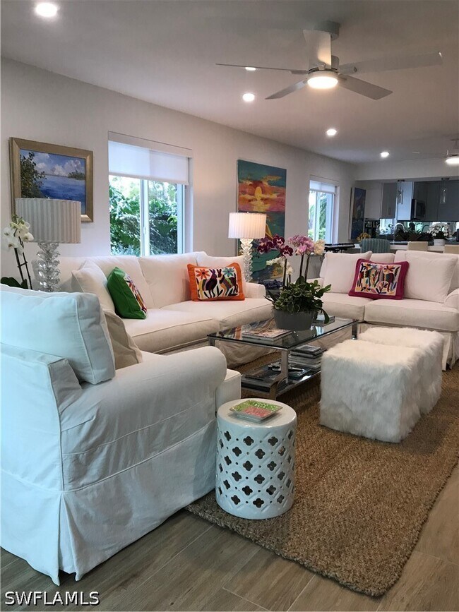 Building Photo - 302 2nd St S