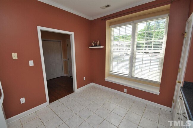 Building Photo - 2222 Trailwood Valley Cir