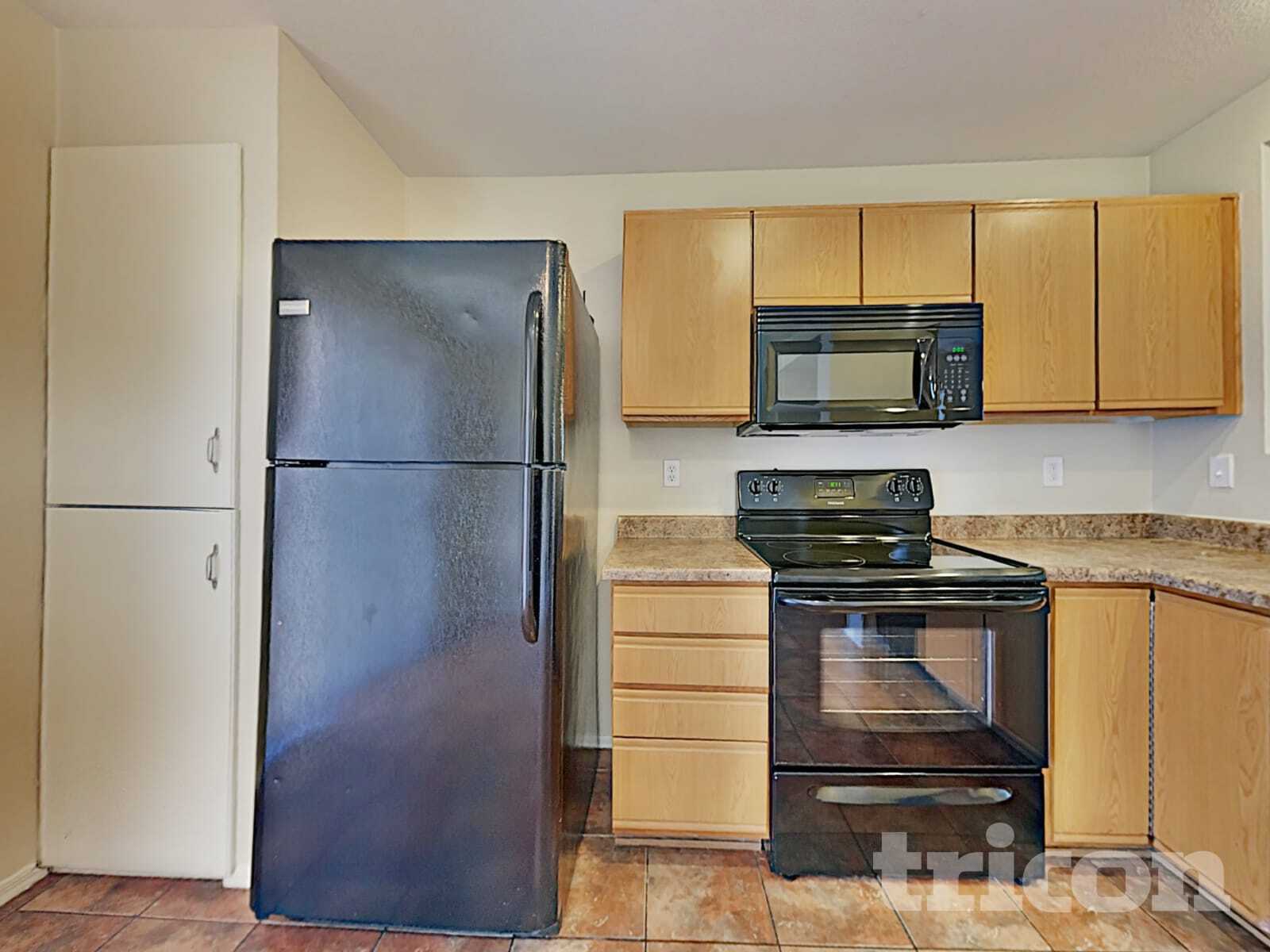 Building Photo - 11519 W Windrose Ave