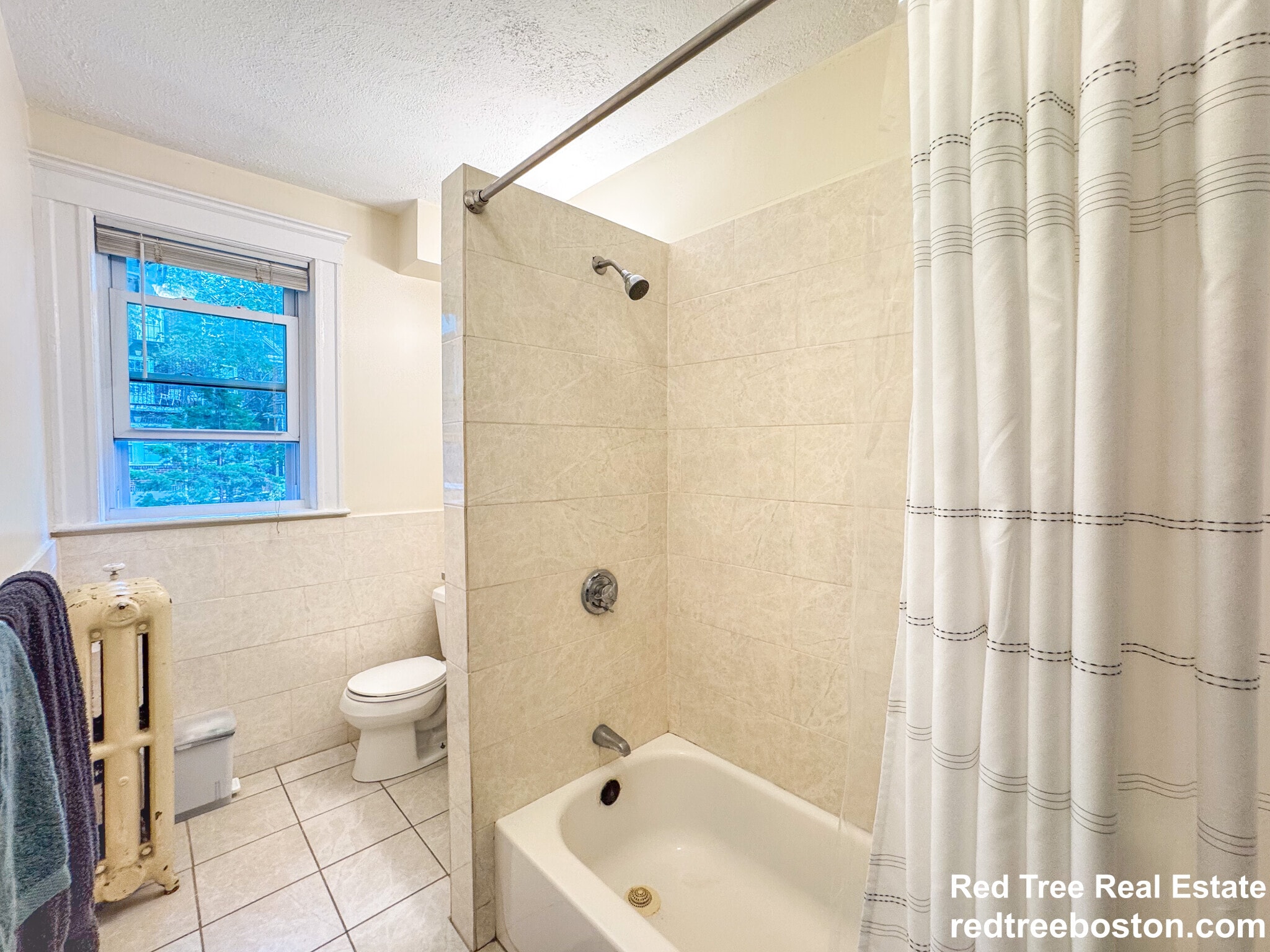 Unit 2 - 28 Manet Rd