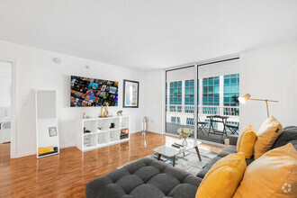 Building Photo - 1200 Brickell Bay Dr