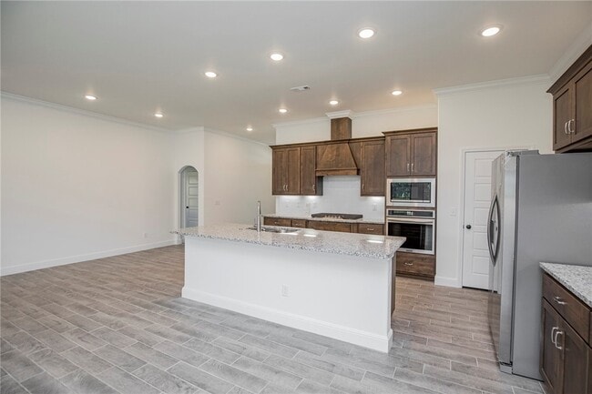 Building Photo - 2509 Westbrook Lp