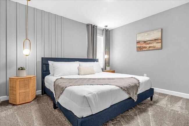 Building Photo - 9052 Sommerset Hills Dr