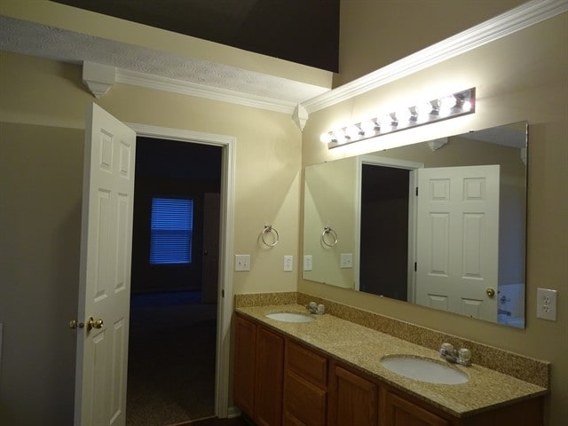 Building Photo - 11730 Sinclair Dr