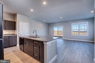 Building Photo - 6106 Sawgrass Ct