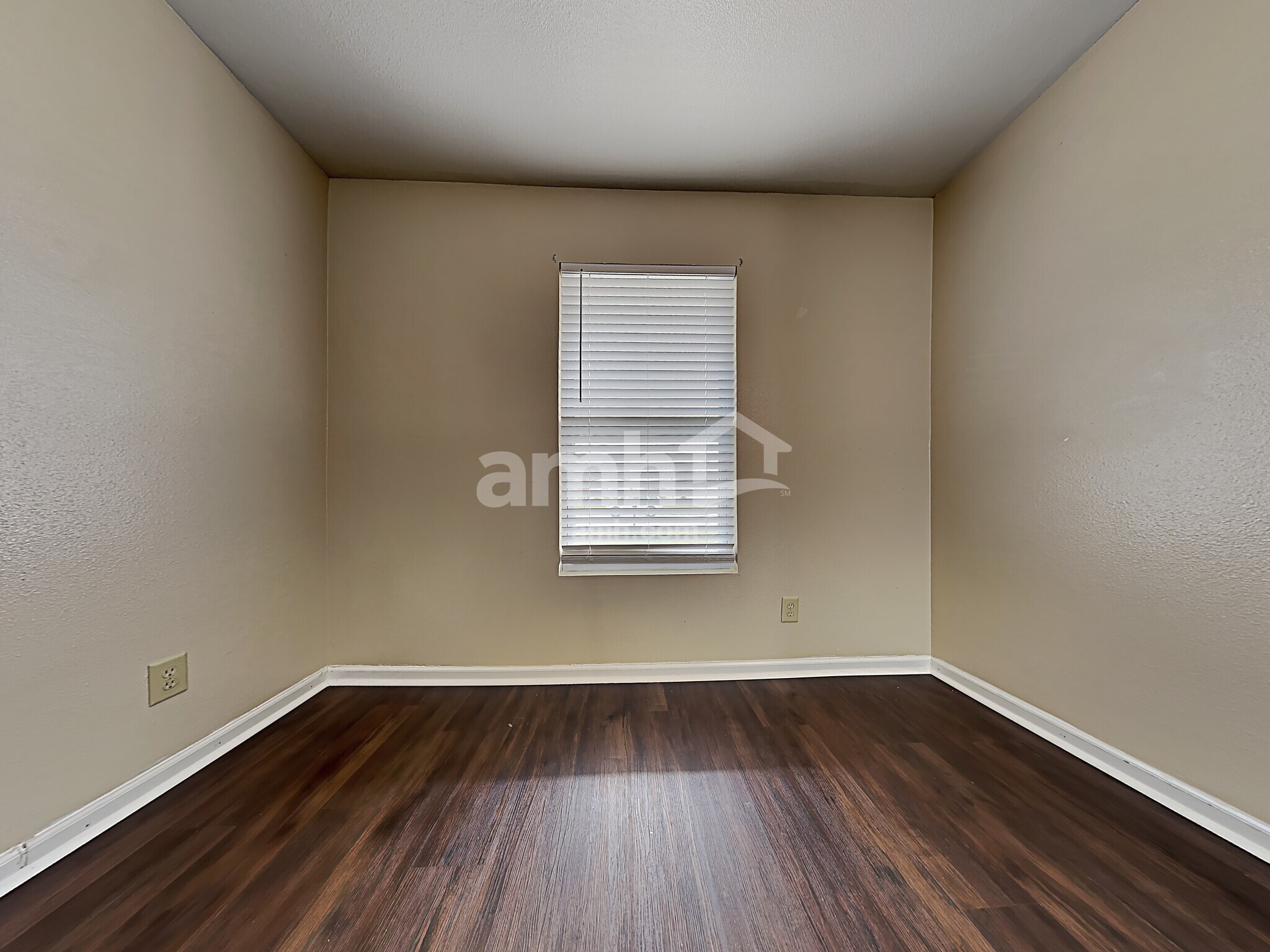 Building Photo - 3347 Hemlock St