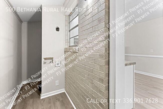 Building Photo - 500 Bethania-Rural Hall Rd