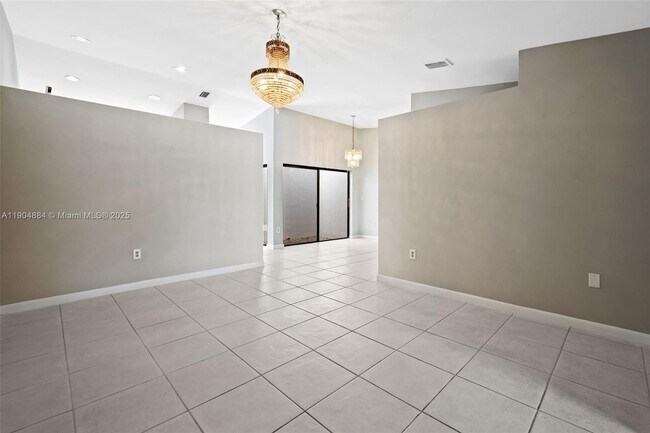 Building Photo - 6654 NW 173rd Ln