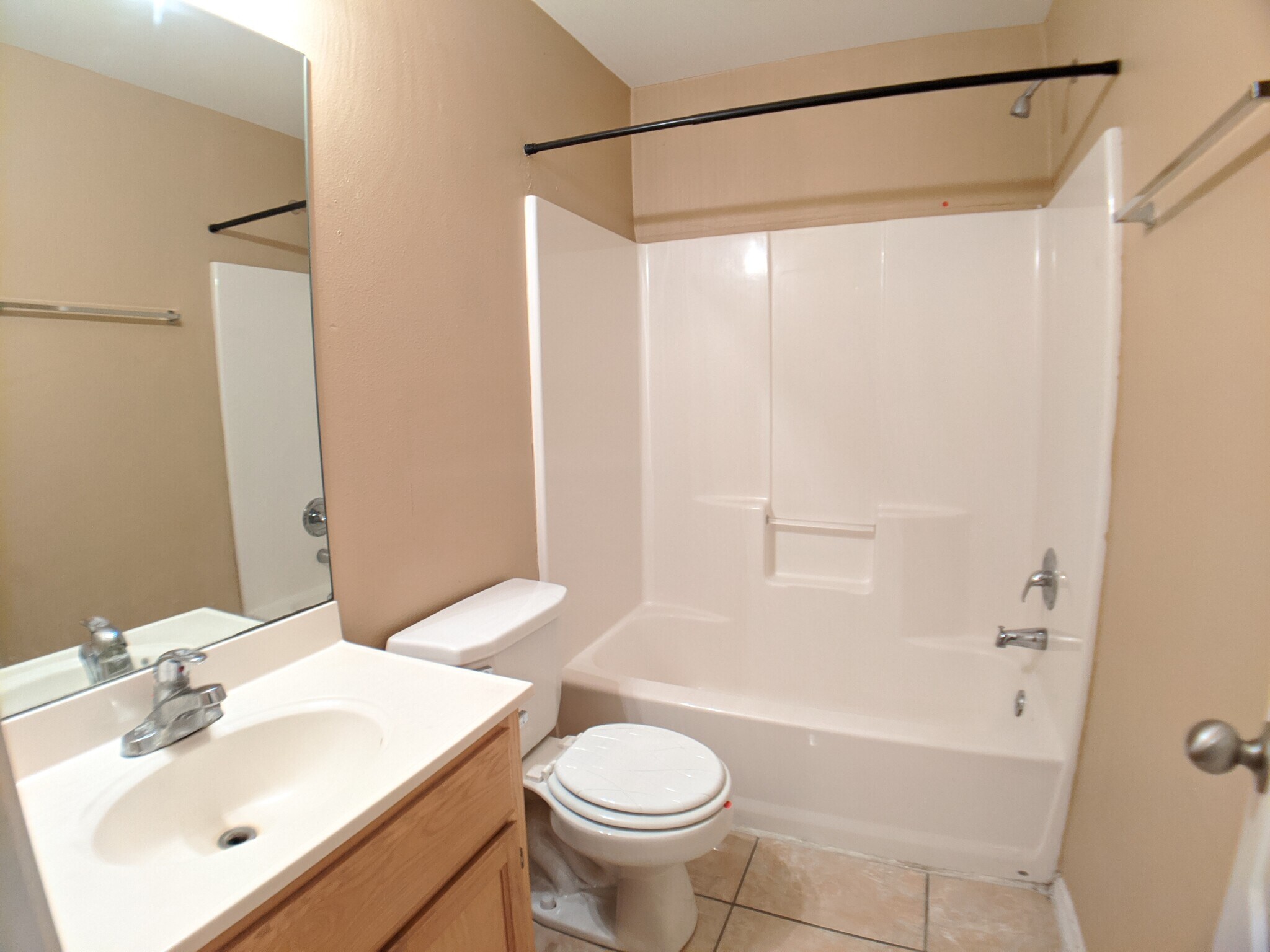 Building Photo - 808 W Arroyo Park Ln