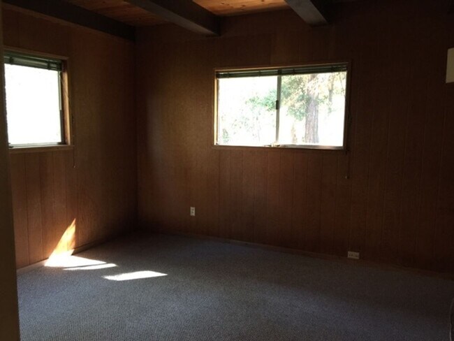 Building Photo - 38047 Peterson Rd