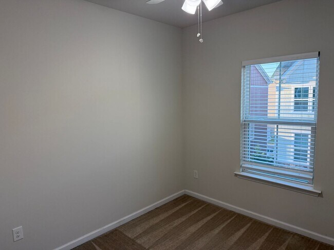 Building Photo - REUNION CONDOMINIUMS