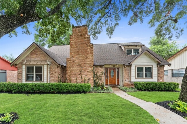 Primary Photo - 9407 Brooding Oak Cir