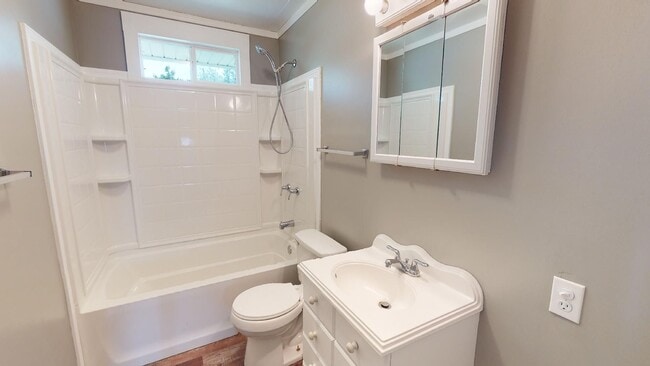 Building Photo - 3 bed close to Belt and 36 Hwy