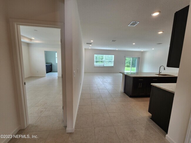 Building Photo - 3256 Crocus Ln