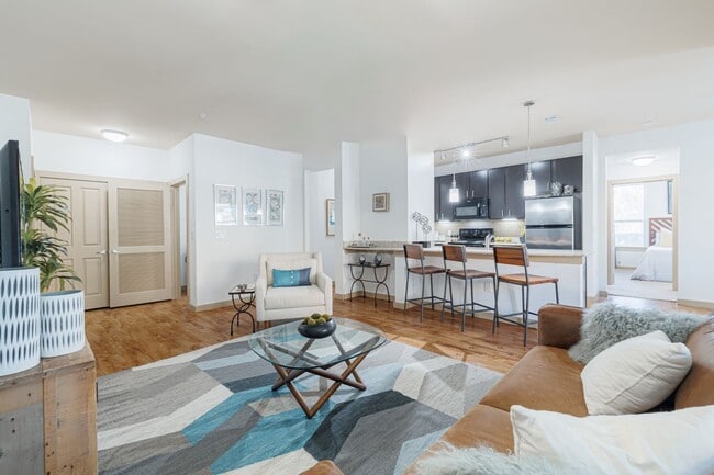 Building Photo - This Is the One!