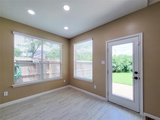 Building Photo - 21122 Golden Sycamore tr