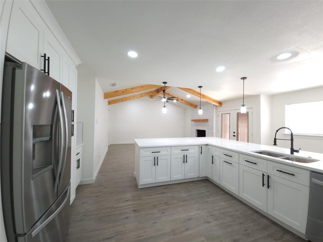 Building Photo - 1502 Hiawatha Way