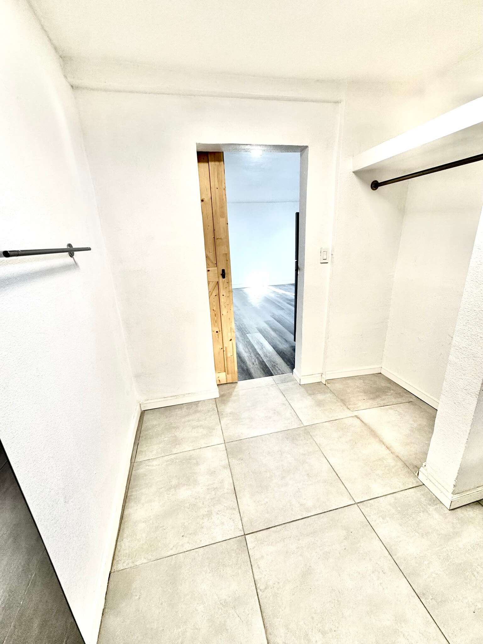 Building Photo - 525 Sycamore Pl