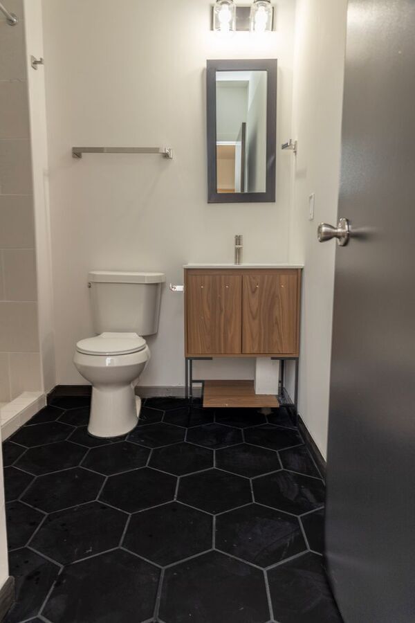 Building Photo - 109 N 63rd St