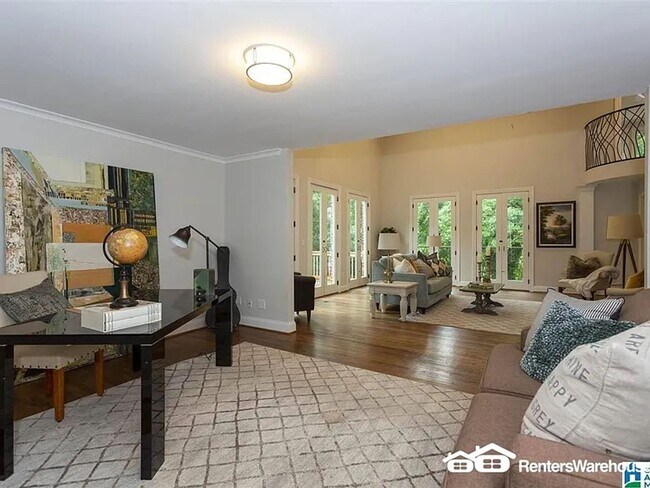 Building Photo - Remarkable 5 bedroom 6 bathroom estate loaded with charm