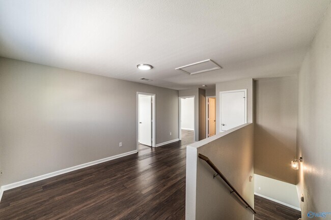 Building Photo - 217 Whitestone Dr NE