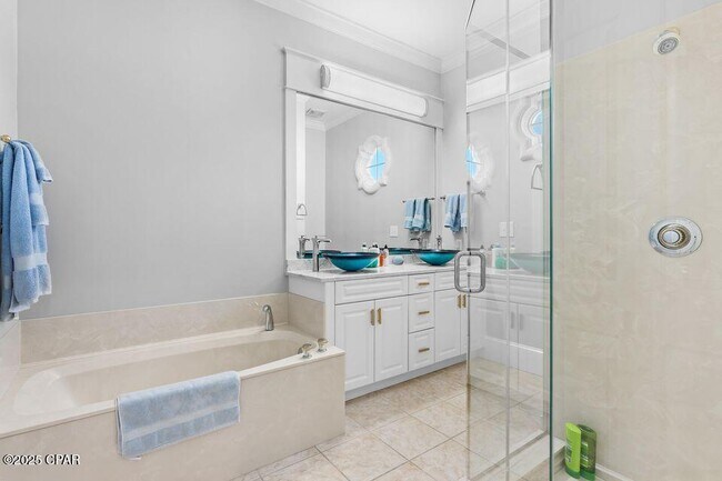 Building Photo - 8056 Fountain Ln