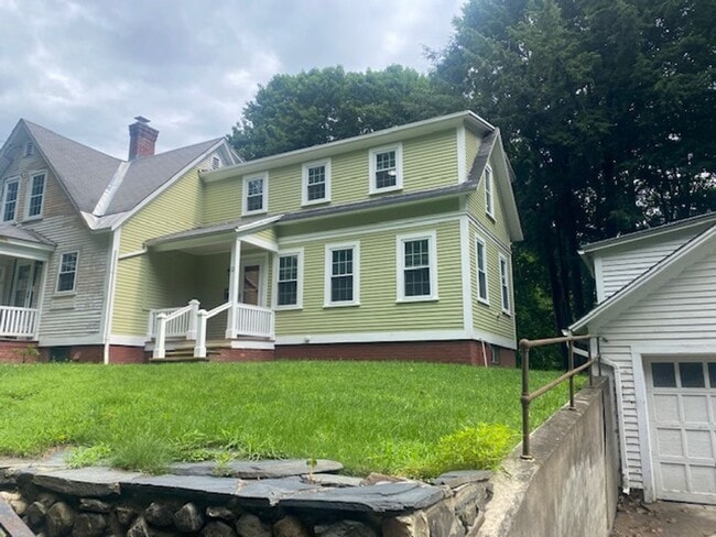 Building Photo - 12 Lowell St