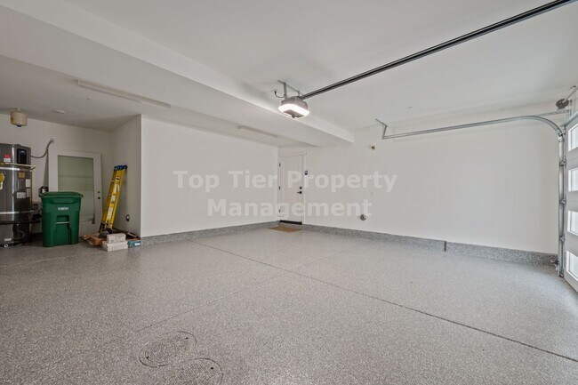 Building Photo - BRAND-NEW, FULLY-FURNISHED Luxury 3 bd / 3 ba Townhome in Coastal Carlsbad