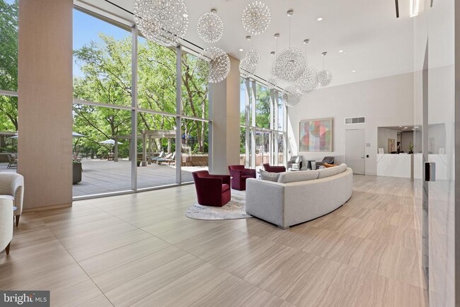 Building Photo - 4620 N Park Ave