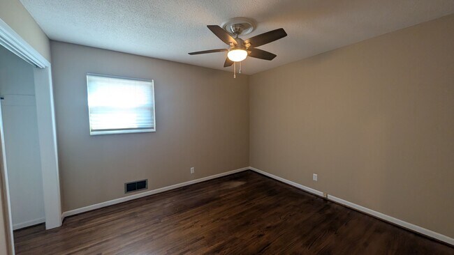 Building Photo - Spacious 4BR Home in Gardendale – Flexible Layout & Massive Backyard!