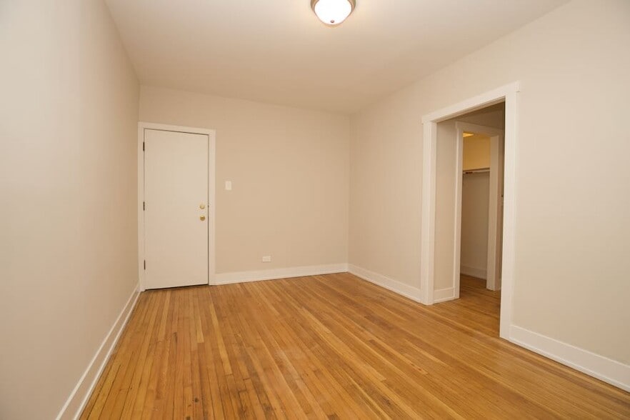 Building Photo - 3300 W Schubert Ave