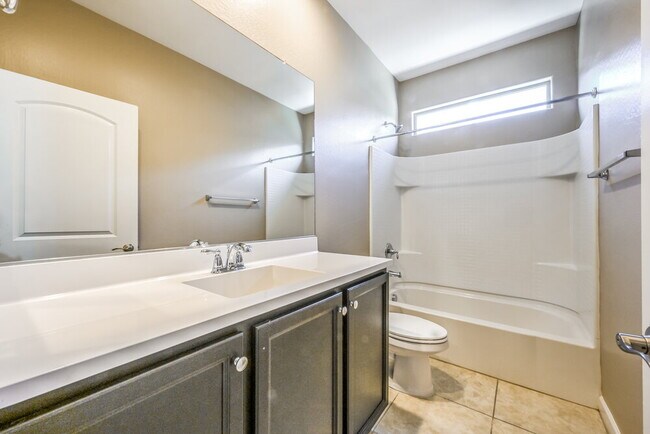 Building Photo - 17157 W Lisbon Ln