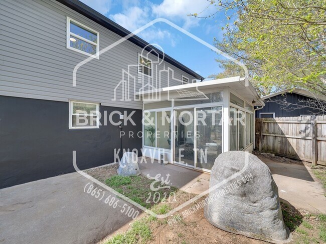 Building Photo - 1903 Huber Ct