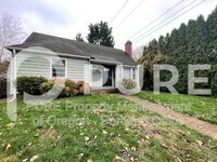 Building Photo - 6006 NE Davis St