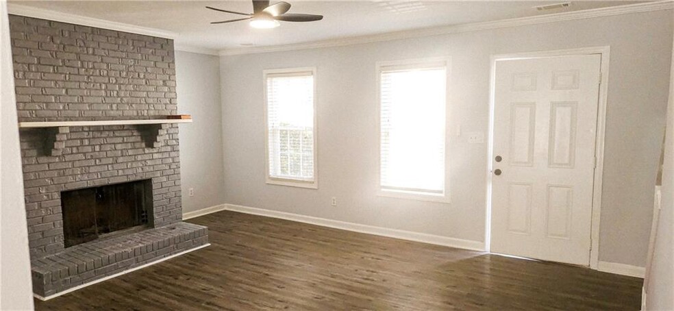 Building Photo - 5582 Windwood Rd