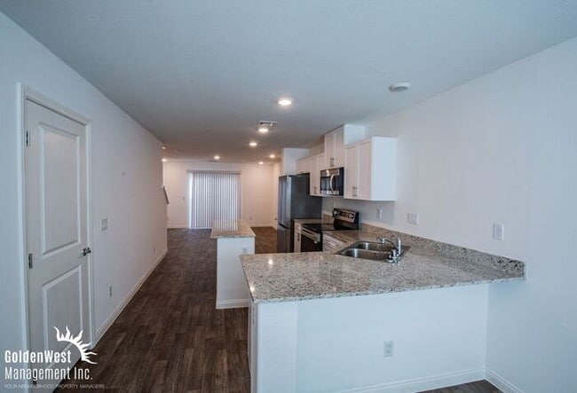 Building Photo - Modern 3Bdm 2Ba Townhome with Community Pool in Southwest Las Vegas.