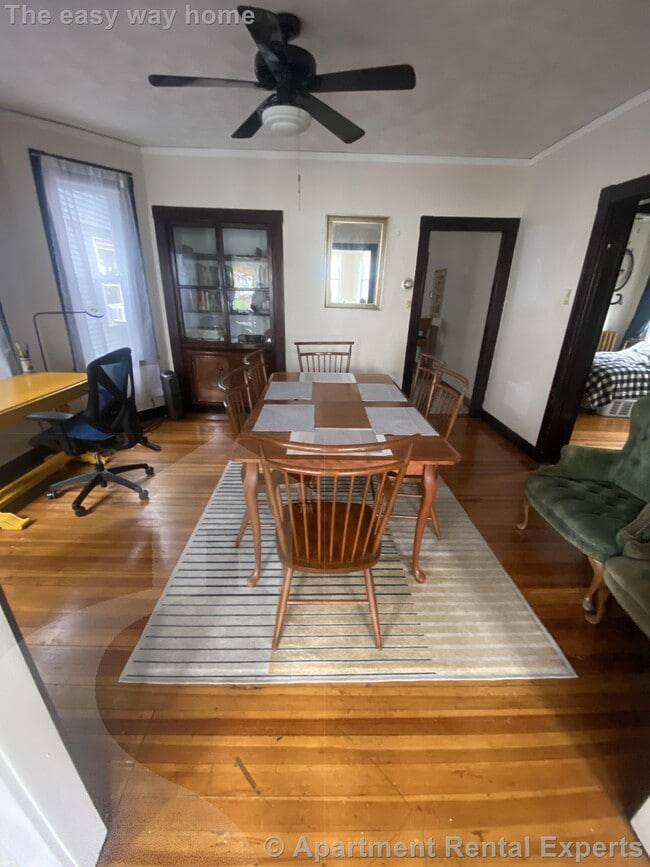 Building Photo - Cambridgeport / Central Square 2 Bedroom -...