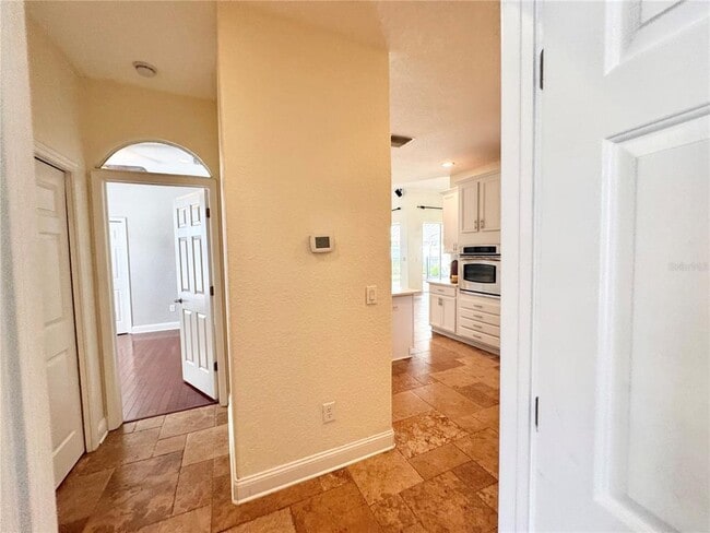 Building Photo - 27130 Firebush Dr