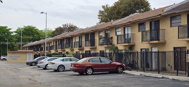 Building Photo - 6345 SW 138th Ct