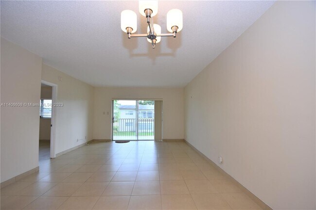 Building Photo - 7500 NW 5th Pl