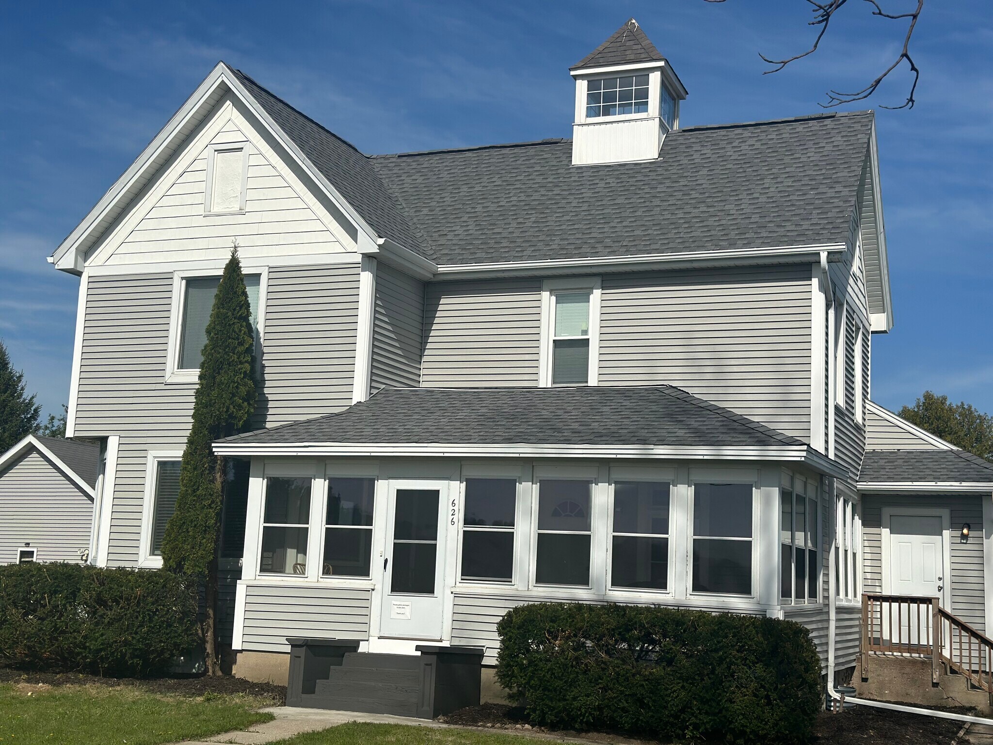 Building Photo - 626 Hillside Rd