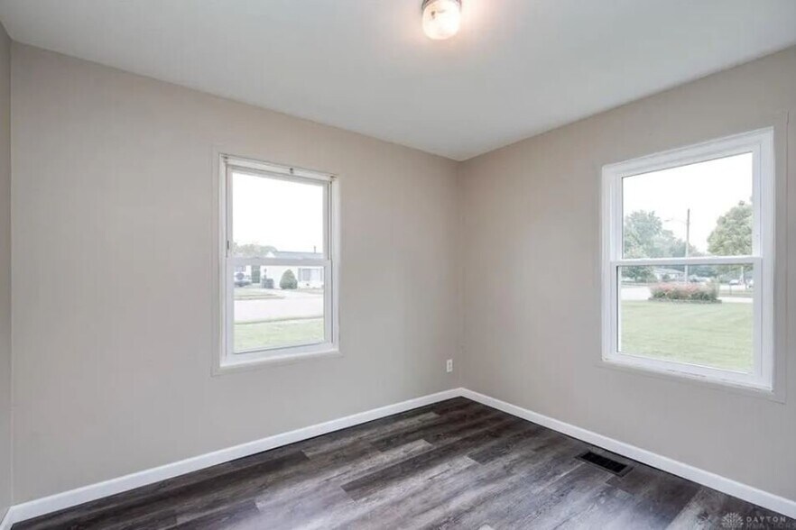 Building Photo - 308 Vincent Ave