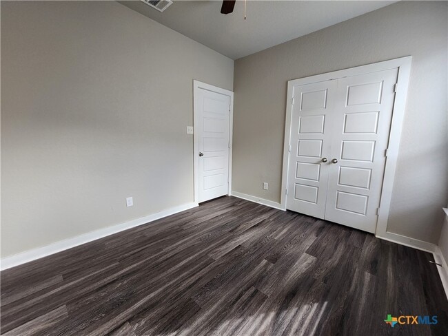 Building Photo - 1135 Creekside Orchard