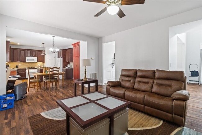 Building Photo - 1150 Emperor Ln