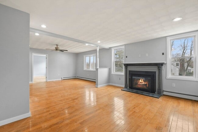 Building Photo - 515 Winthrop St