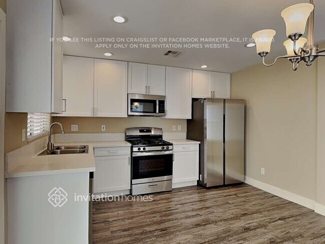 Building Photo - 8648 Shady Pines Dr