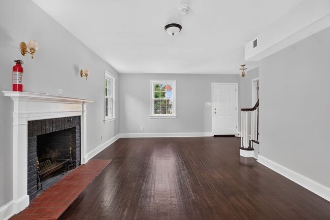 Building Photo - 4336 45th St NW